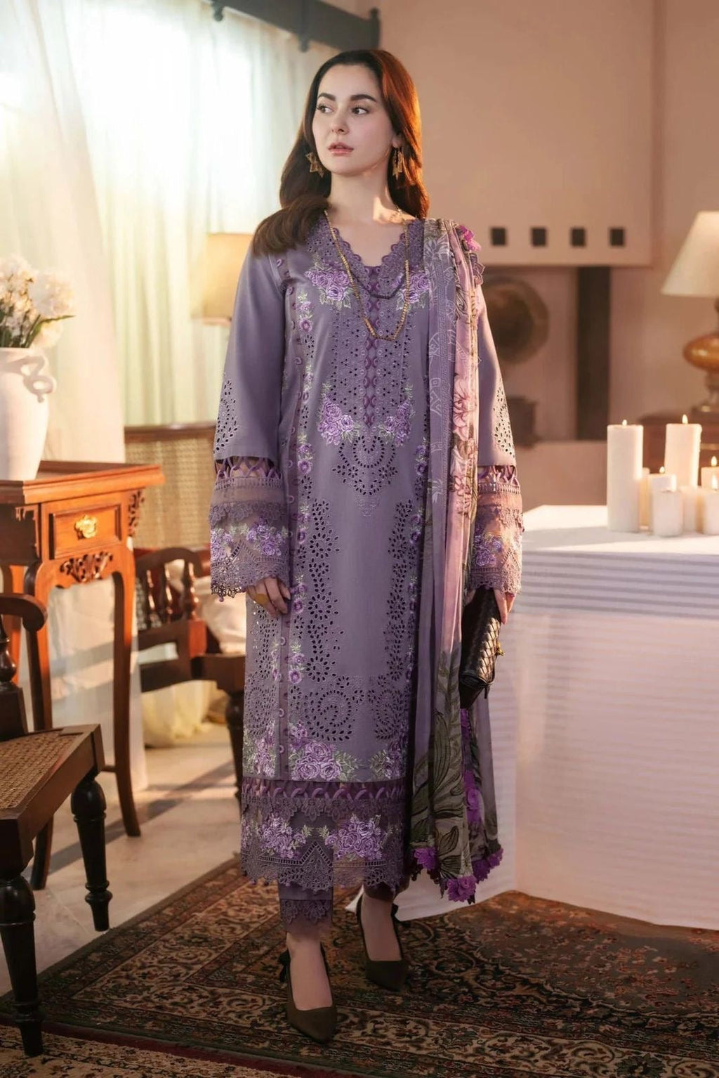 HANIA AMIR-HEAVY EMBROIDERED DHANAK 3pc