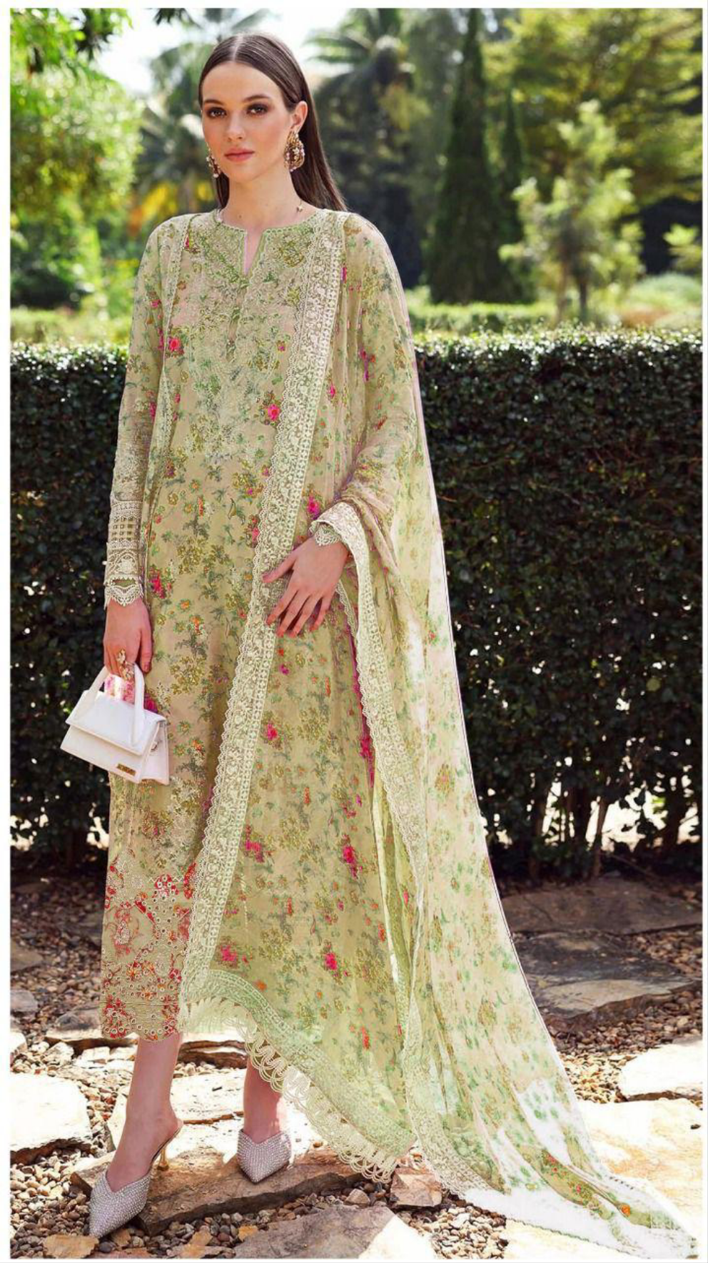 Zainab Chotani Daman LaserKari Linen 3pc