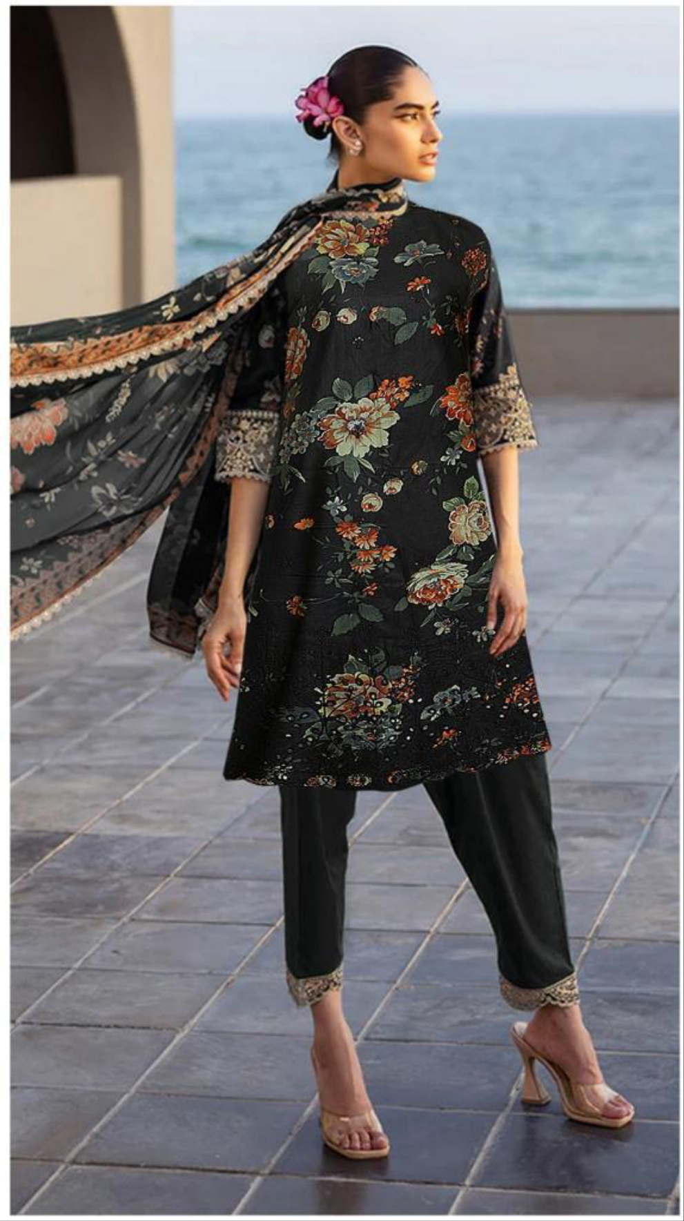 Zainab Chotani Daman LaserKari linen 3pc