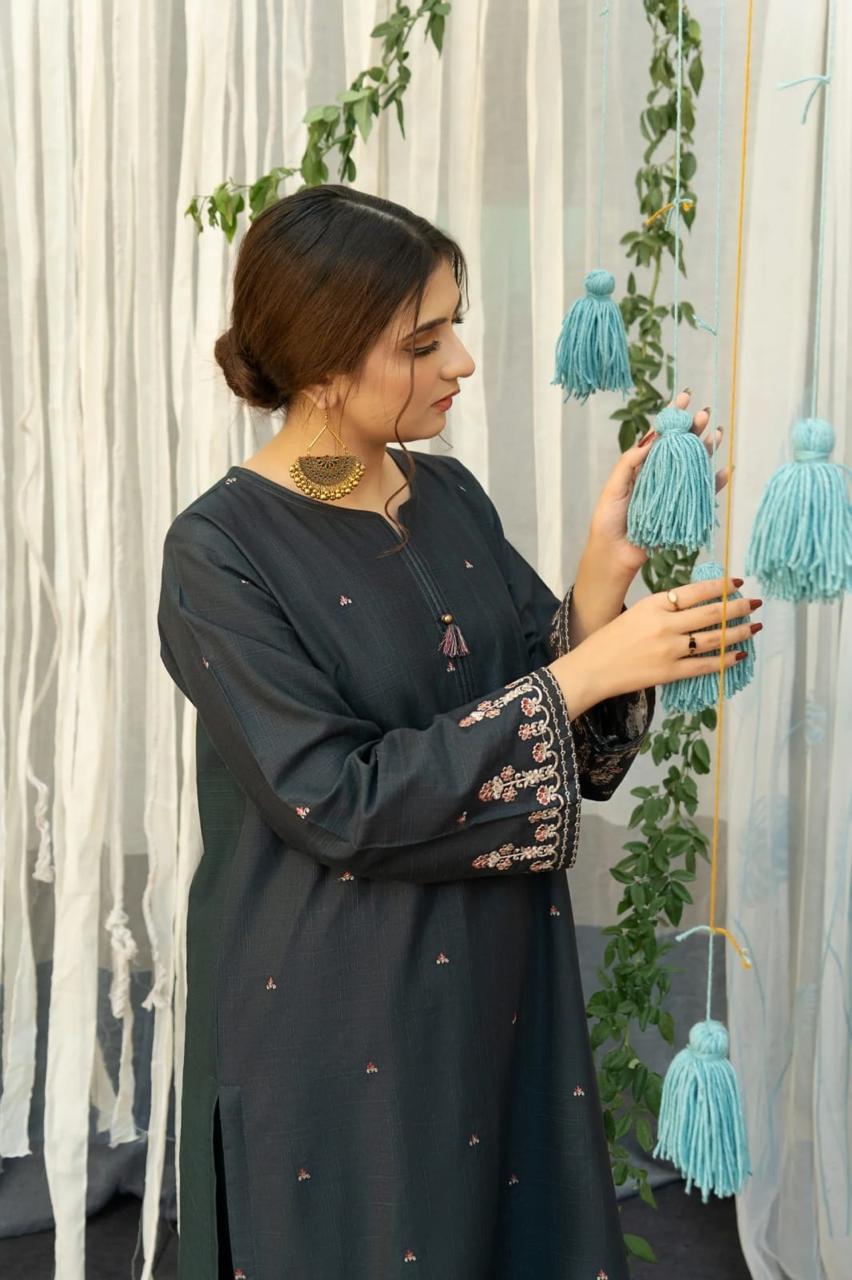URGE  Dhanak Embroidered 3pc