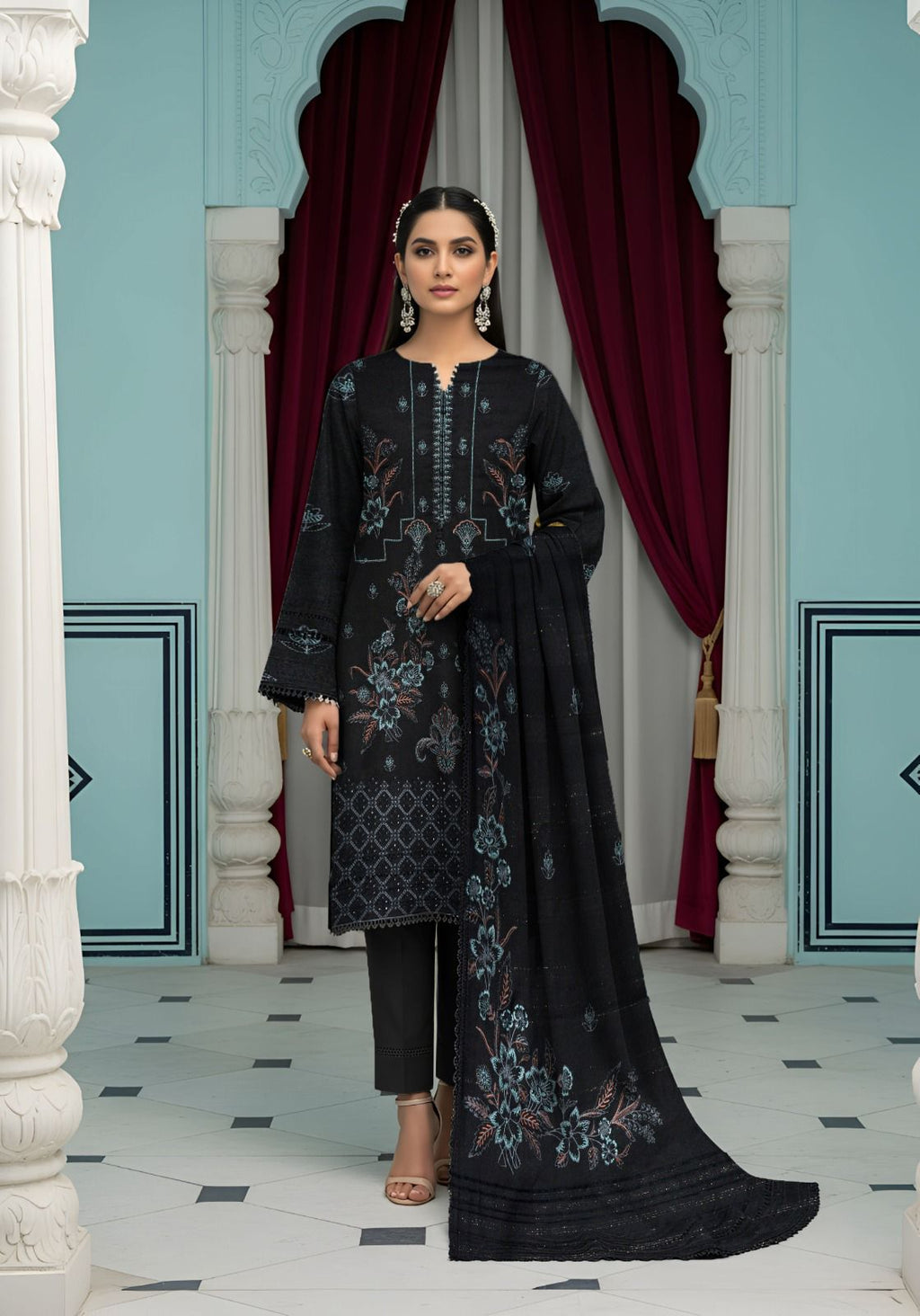 Rasbhari Dhanak Thread Embroidered 3pc with velvet dhanak jequard emb shawl