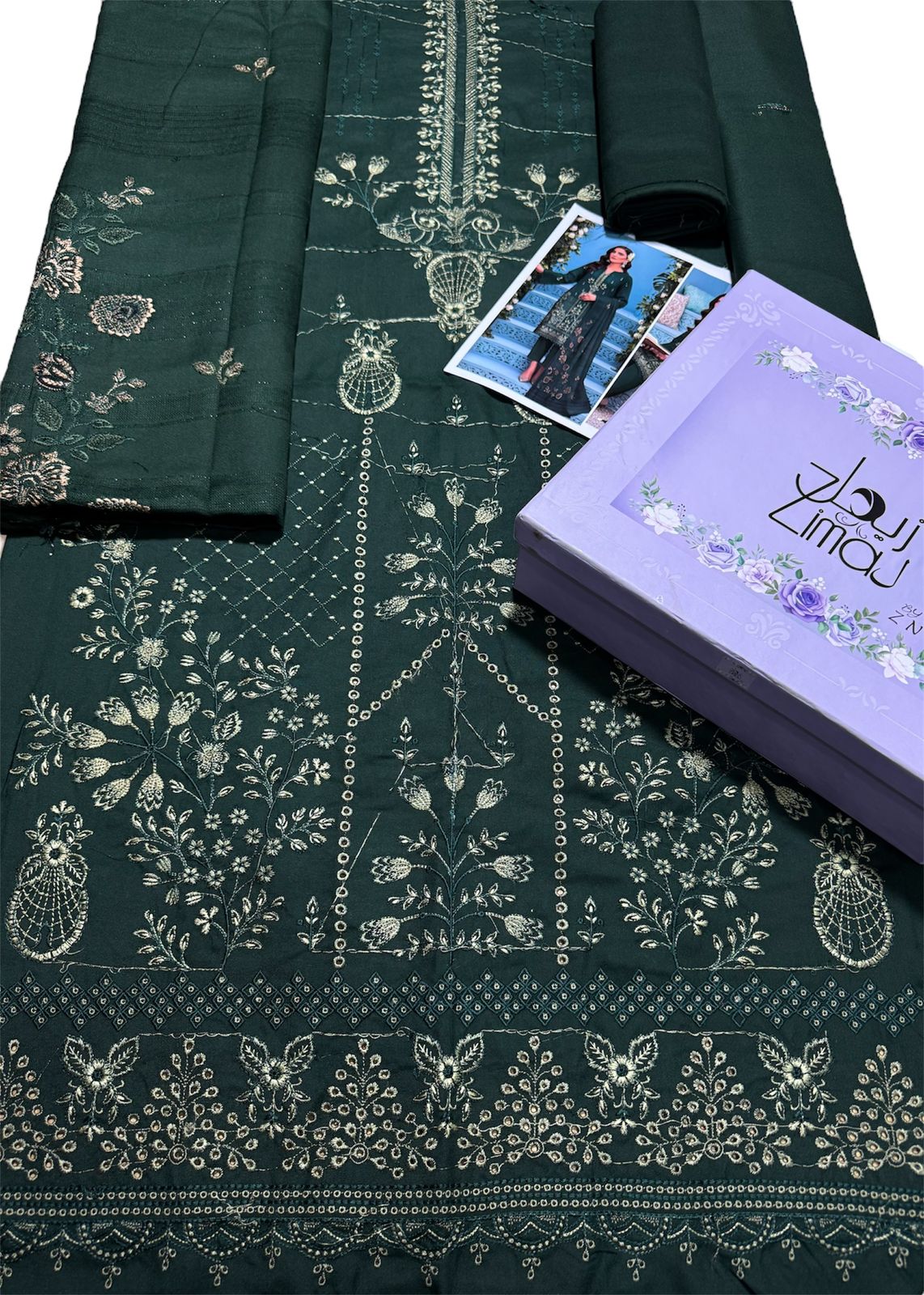 Rasbhari Dhanak Thread Embroidered 3pc with velvet dhanak jequard emb shawl